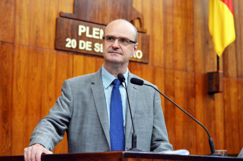 Foto Burmann Plenário desfoque